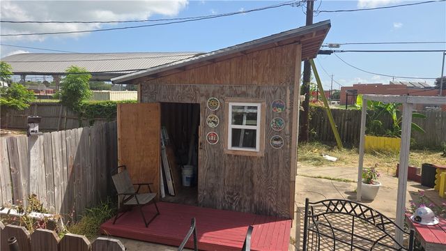 3918 Leigh Dr, Corpus Christi, TX 78408