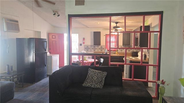 3918 Leigh Dr, Corpus Christi, TX 78408