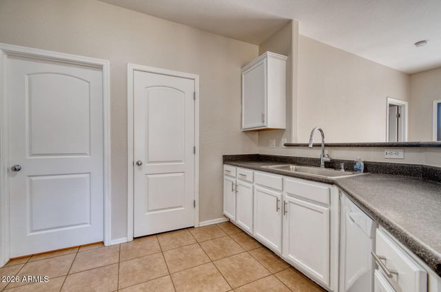2565 S SIGNAL BUTTE Road 46, Mesa, AZ 85209