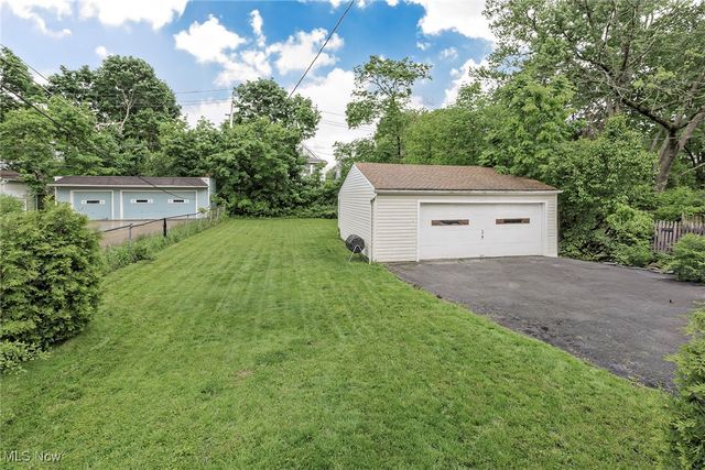 3412 Euclid Heights Boulevard, Cleveland Heights, OH 44118