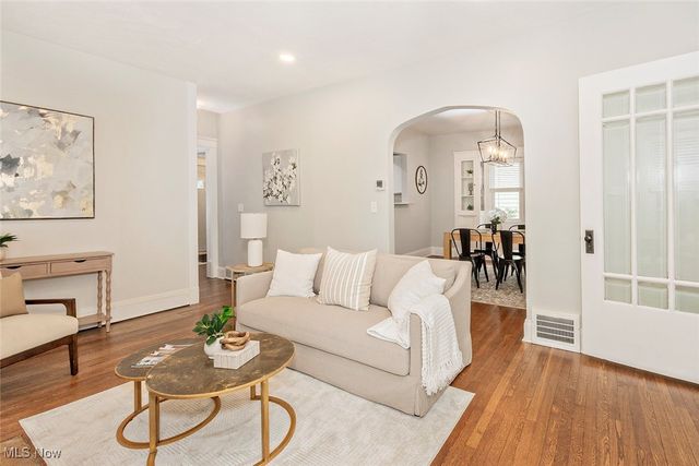 3412 Euclid Heights Boulevard, Cleveland Heights, OH 44118