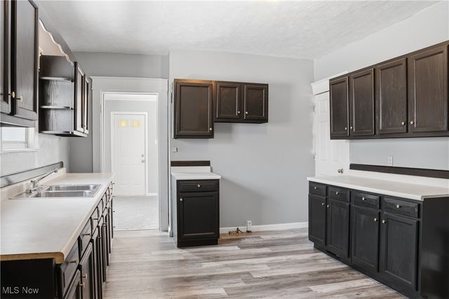 2458 Vestal Road, Youngstown, OH 44509