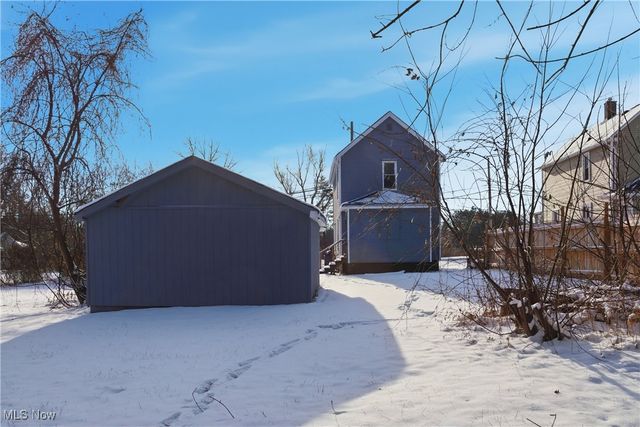 2458 Vestal Road, Youngstown, OH 44509