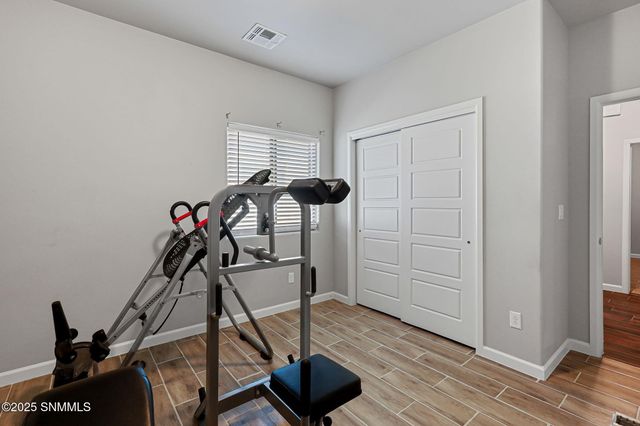 6061 Cinnamon Park Street, Sunland Park, NM 88063