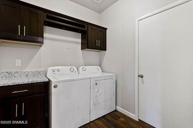 6061 Cinnamon Park Street, Sunland Park, NM 88063