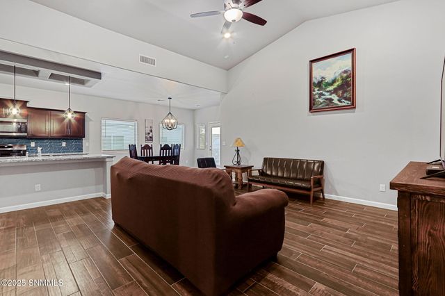6061 Cinnamon Park Street, Sunland Park, NM 88063