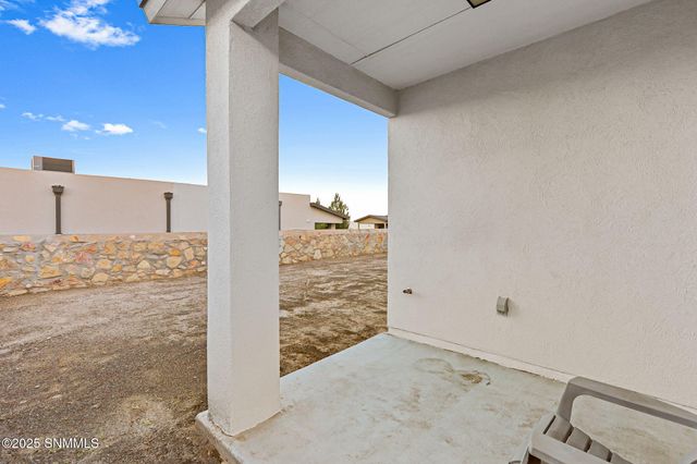 6061 Cinnamon Park Street, Sunland Park, NM 88063