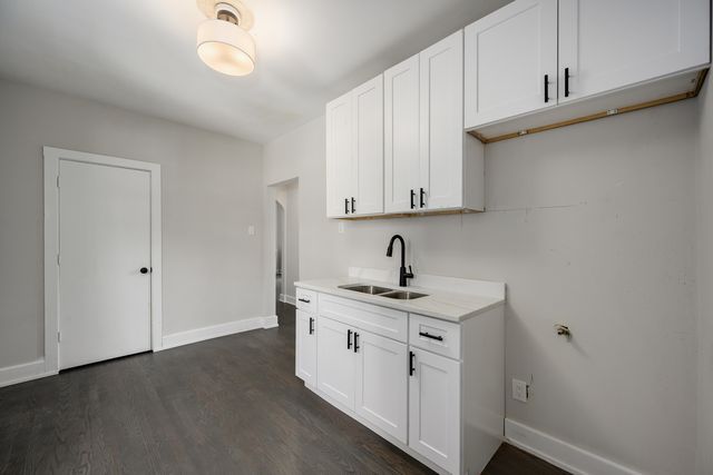 1206 W 83rd Street 203, Chicago, IL 60620