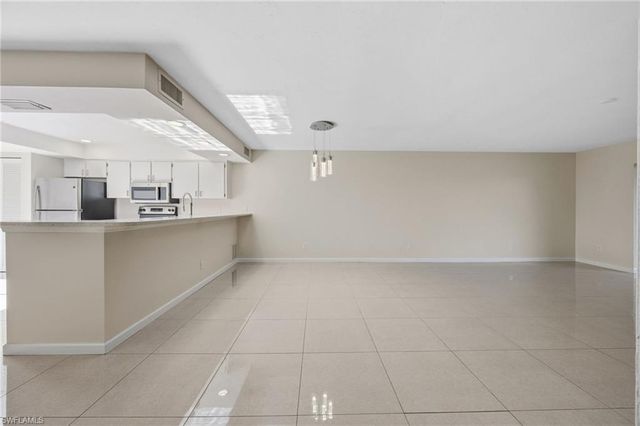 116 Pinebrook DR, Fort Myers, FL 33907