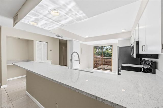 116 Pinebrook DR, Fort Myers, FL 33907