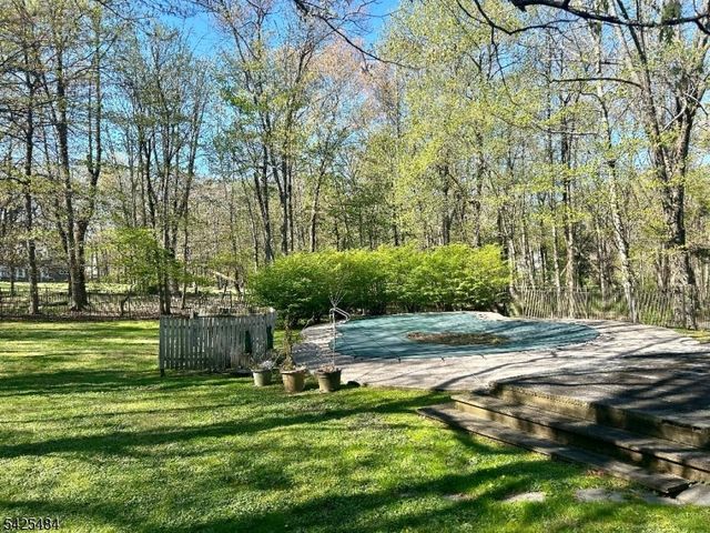 60 Meadowlark Drive, Watchung Boro, NJ 07069