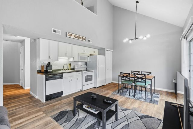 590 Abby Lane 6, Branson, MO 65616