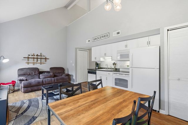 590 Abby Lane 6, Branson, MO 65616