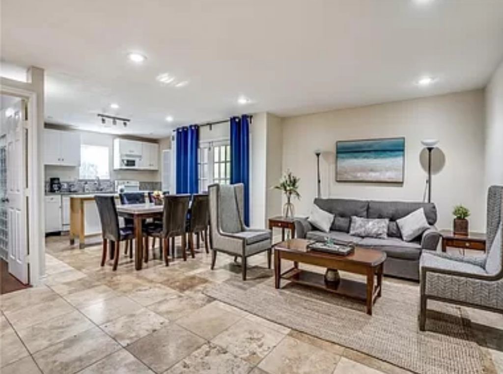 4023 Wycliff Avenue 101, Dallas, TX 75219