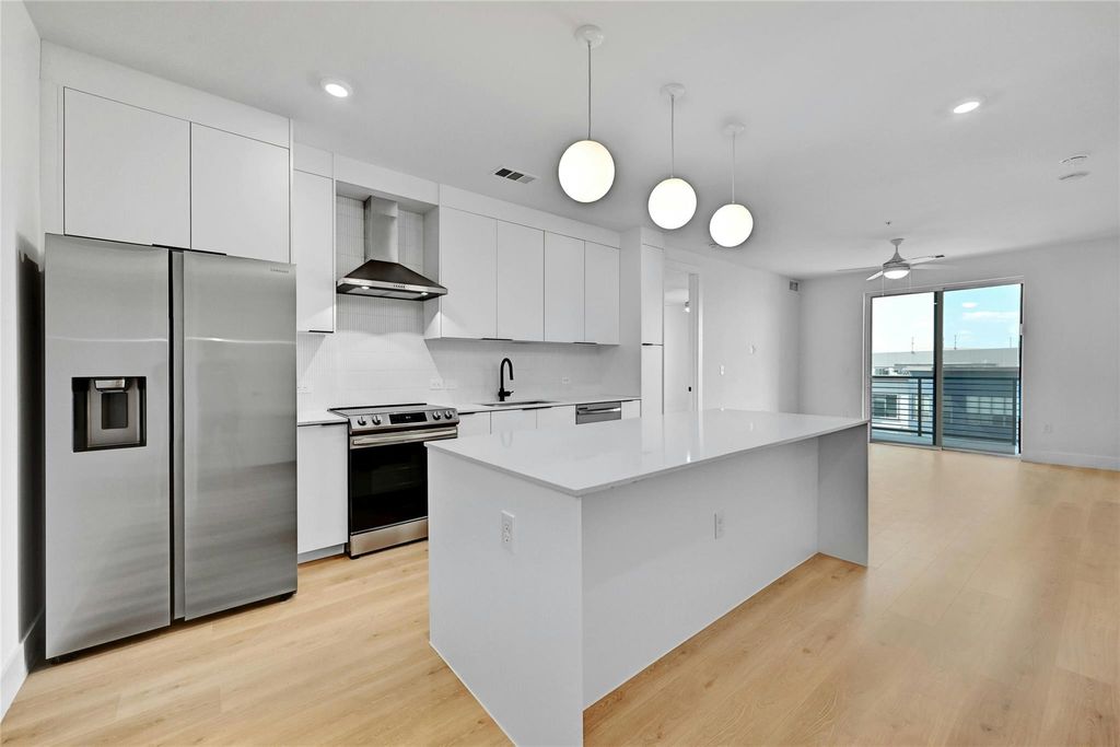 1701 Simond Ave 518, Austin, TX 78723