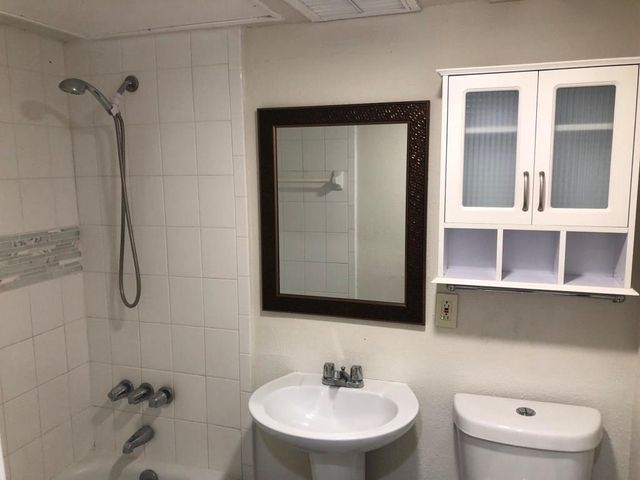 2100 S Wilcrest Drive S 121, Houston, TX 77042