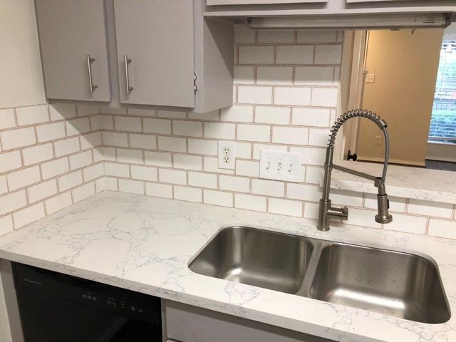 2100 S Wilcrest Drive S 121, Houston, TX 77042