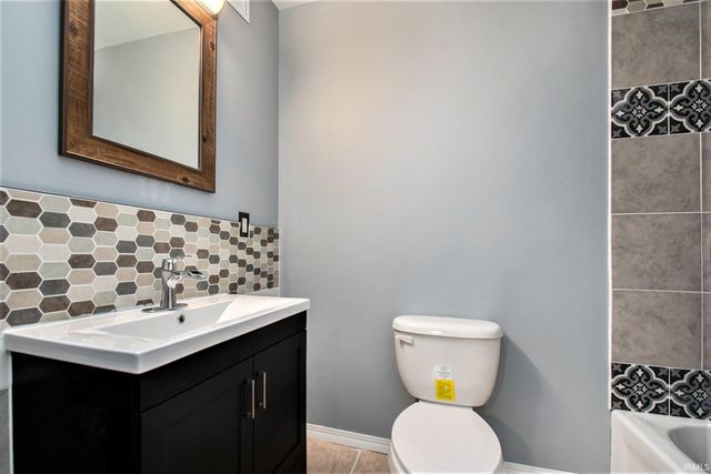 1043 Johnson Street, South Bend, IN 46628