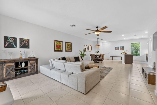 527 NW 17th Street, Fort Lauderdale, FL 33311