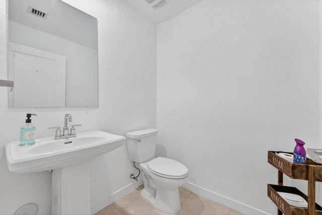 527 NW 17th Street, Fort Lauderdale, FL 33311