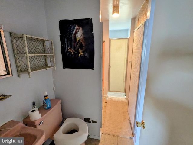 8421 HALLMARK CIR, Baltimore, MD 21234