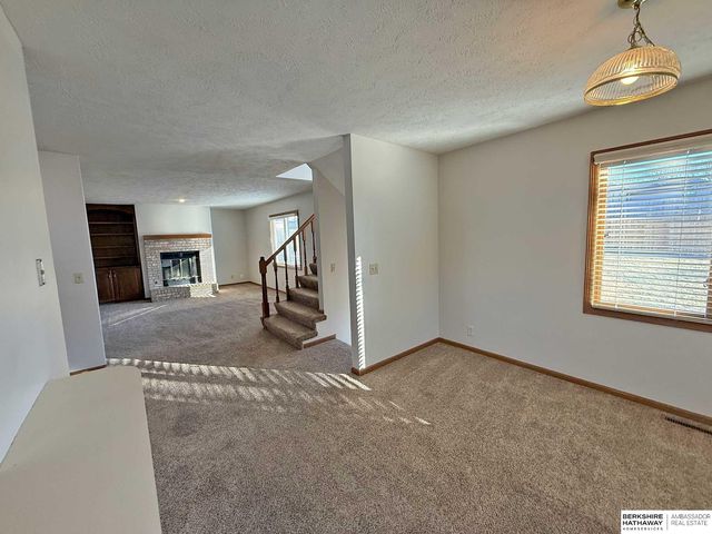 1611 S 168th Avenue, Omaha, NE 68130