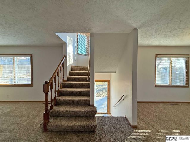 1611 S 168th Avenue, Omaha, NE 68130