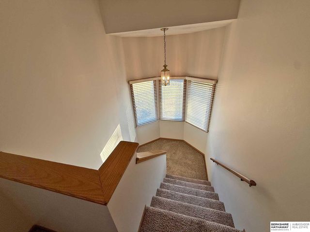 1611 S 168th Avenue, Omaha, NE 68130