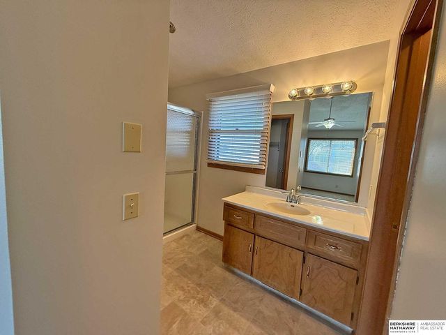 1611 S 168th Avenue, Omaha, NE 68130