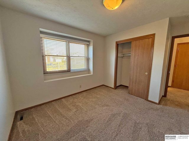 1611 S 168th Avenue, Omaha, NE 68130