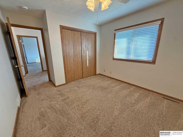 1611 S 168th Avenue, Omaha, NE 68130