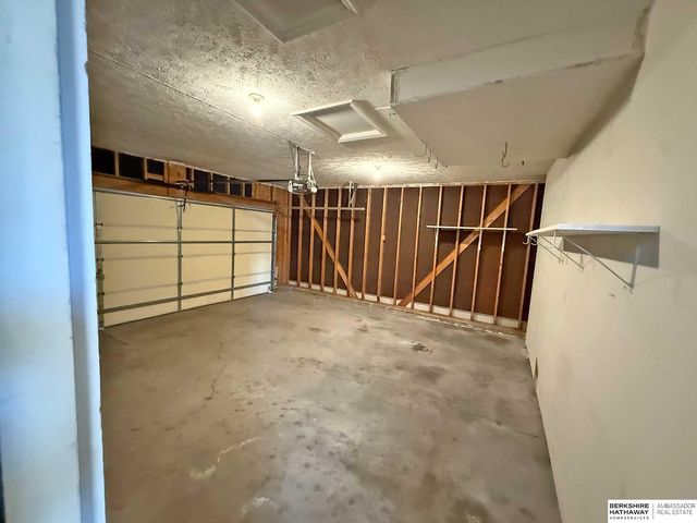 1611 S 168th Avenue, Omaha, NE 68130