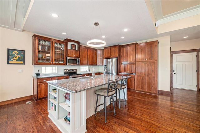 26793 W 100th Place, Olathe, KS 66061