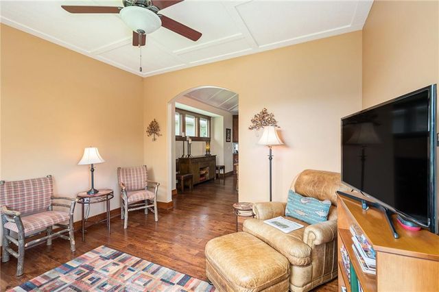 26793 W 100th Place, Olathe, KS 66061