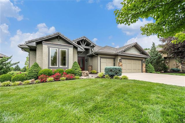 26793 W 100th Place, Olathe, KS 66061