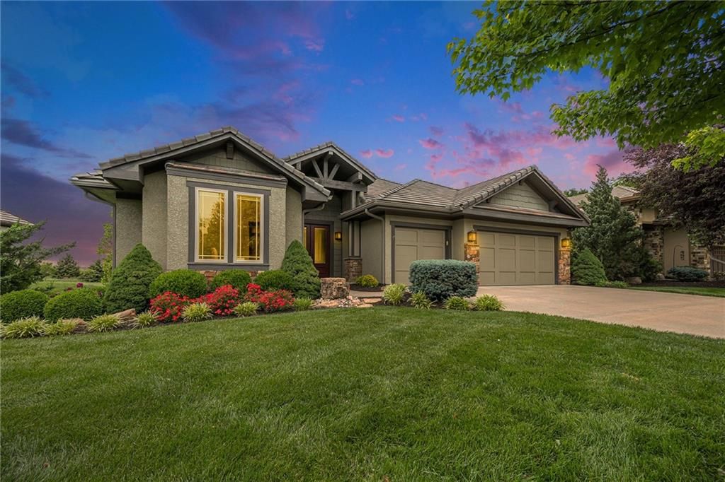 26793 W 100th Place, Olathe, KS 66061