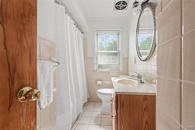 26313 Delton Street, Madison Heights, MI 48071
