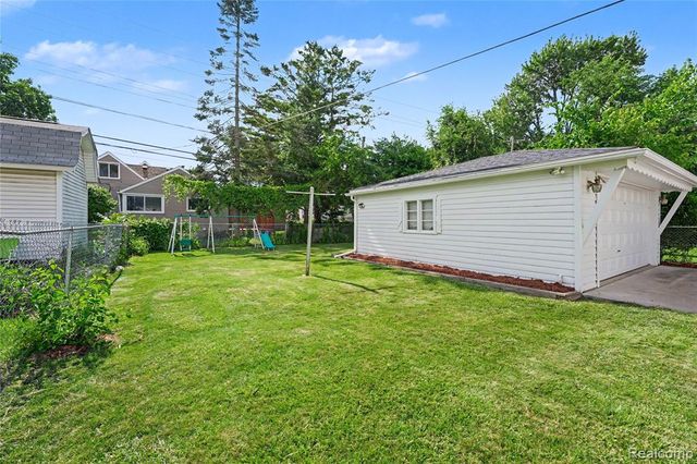 26313 Delton Street, Madison Heights, MI 48071