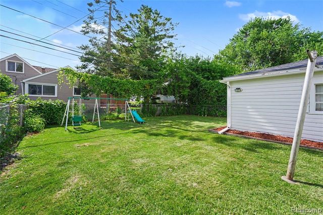 26313 Delton Street, Madison Heights, MI 48071