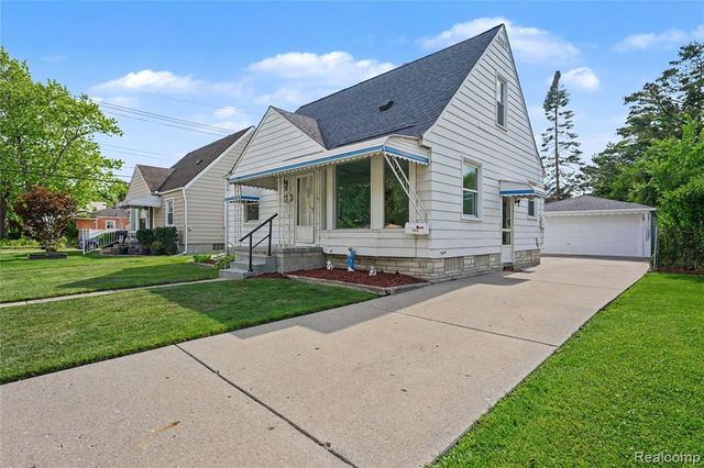 26313 Delton Street, Madison Heights, MI 48071