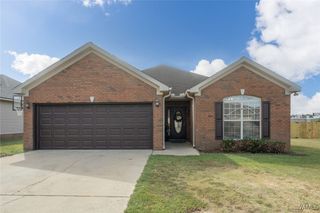 12370 Huntington Village Dr, Northport, AL 35475