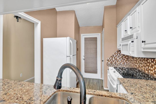 2001 Lakewood Court, Willis, TX 77318