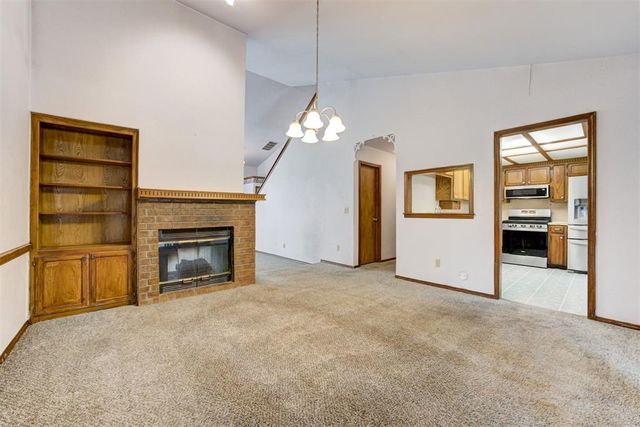 1113 NE 9th Court, Moore, OK 73160
