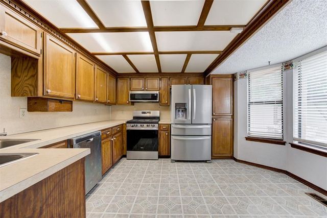1113 NE 9th Court, Moore, OK 73160