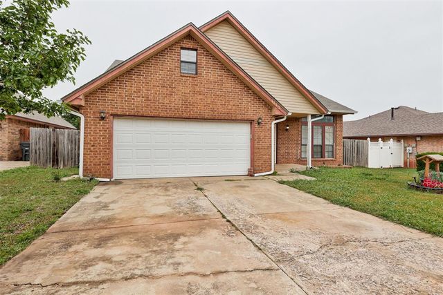 1113 NE 9th Court, Moore, OK 73160