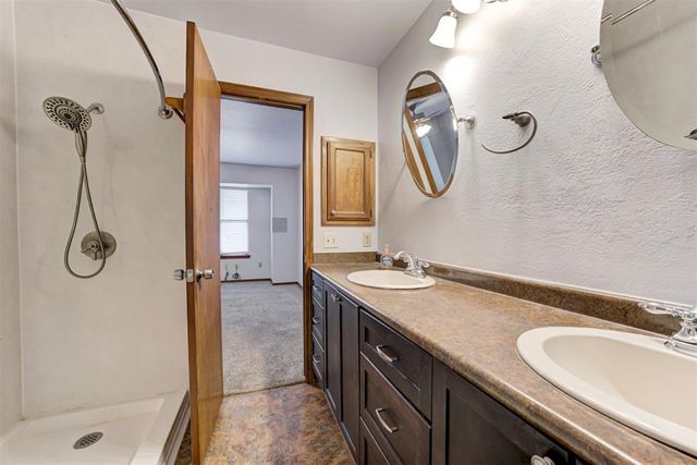 1113 NE 9th Court, Moore, OK 73160