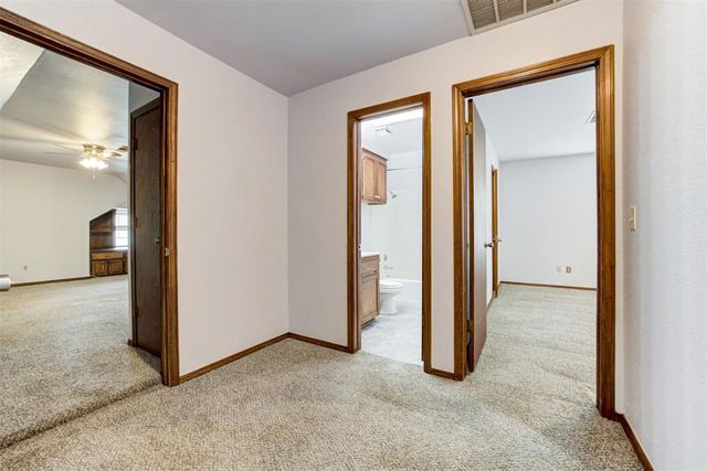 1113 NE 9th Court, Moore, OK 73160