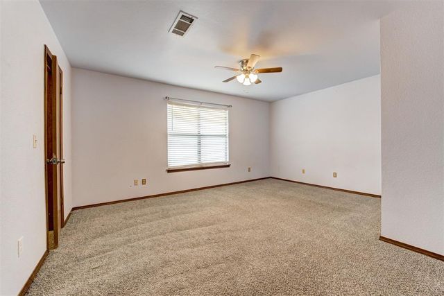 1113 NE 9th Court, Moore, OK 73160
