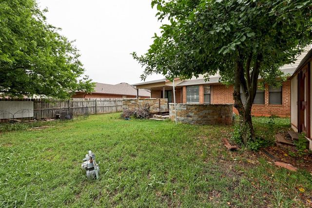 1113 NE 9th Court, Moore, OK 73160