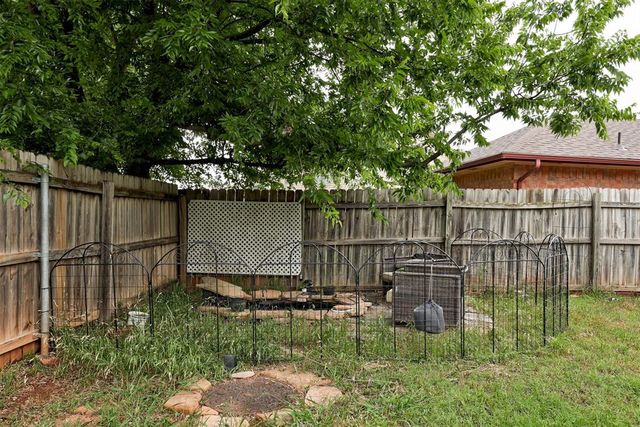 1113 NE 9th Court, Moore, OK 73160